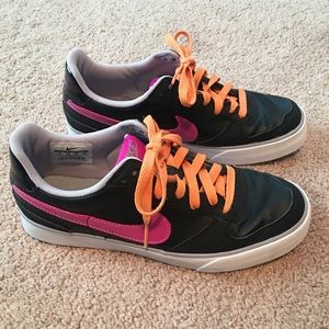 Women’s Size 8 Nike Sweet Ace 83 Black and Pink Sneakers